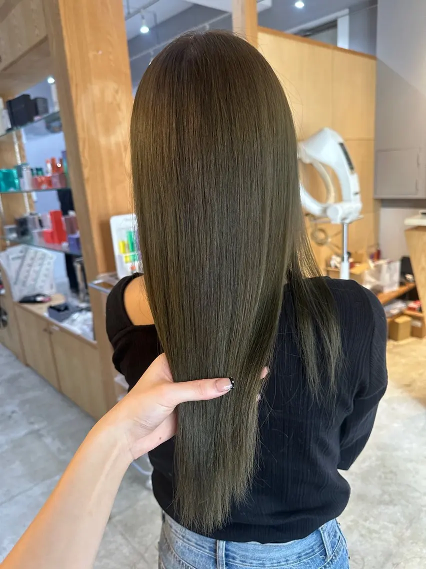 ミディアム ヘアカラー トリートメント miloc MOMOKAのヘアスタイル