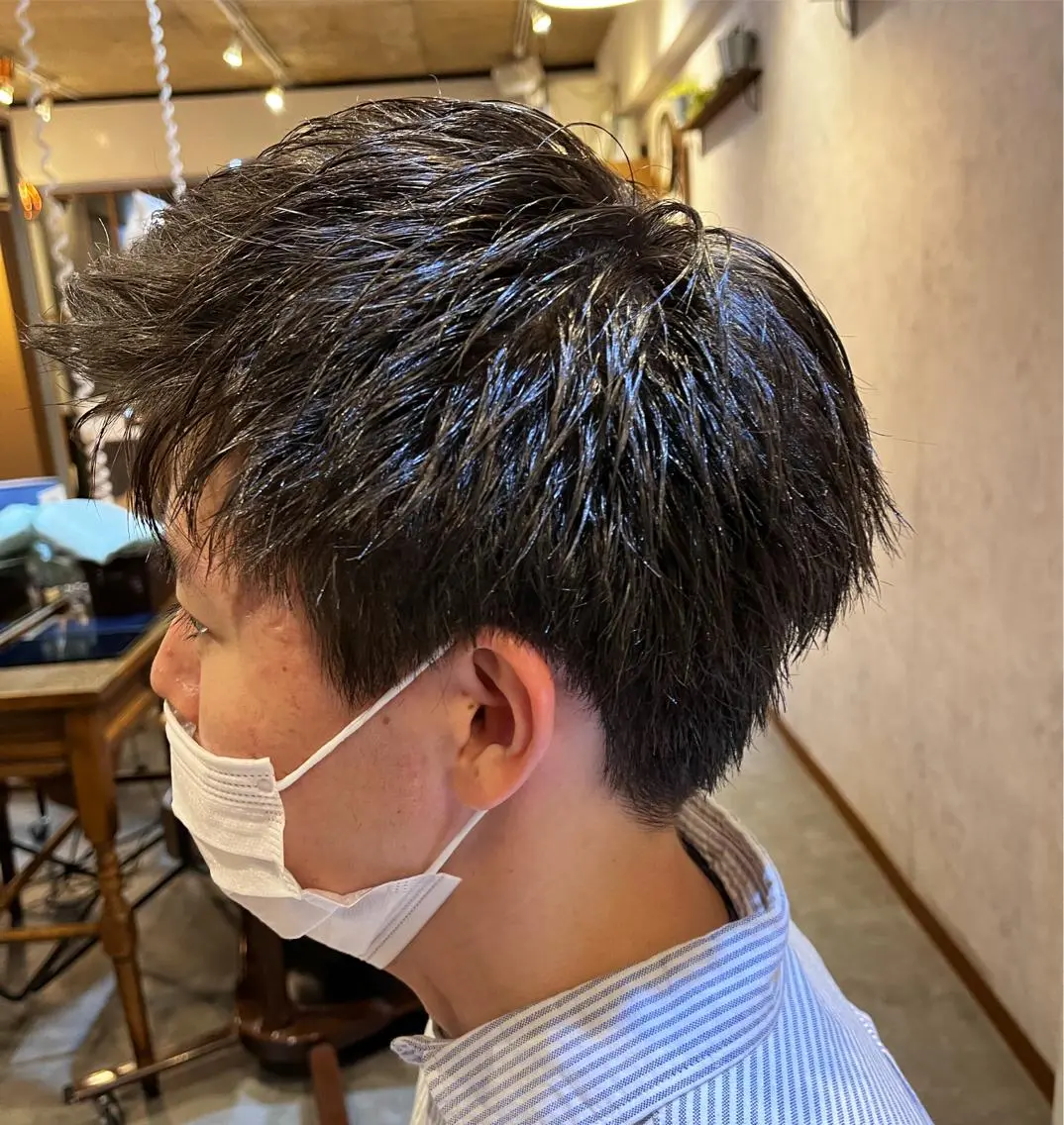 ショート メンズ 刈り上げ 佐藤槙哉 サトウシンヤのヘアスタイル