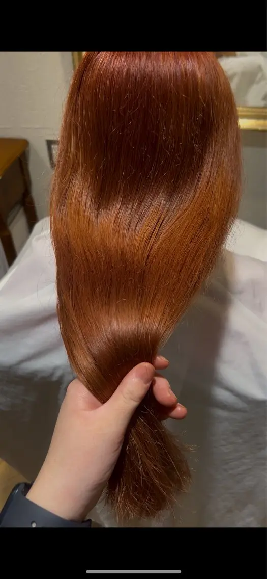 カラー 小森谷 美和のヘアスタイル