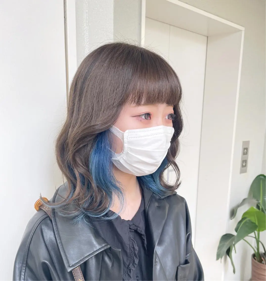 セミロング カラー ヘアアレンジ ベージュカラー ブルーカラー オリーブベージュ カット ヘアカラー トリートメント ヘッドスパ ヘアセット 艶カラー✨縮毛矯正✨ 翁長孝輔のヘアスタイル