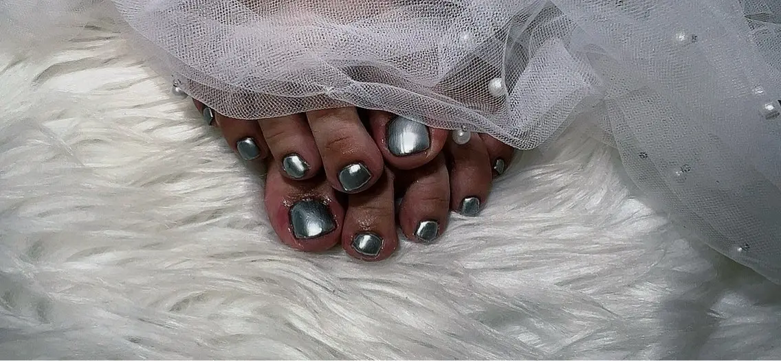 ネイル シルバー Mimi Nailのネイルデザイン