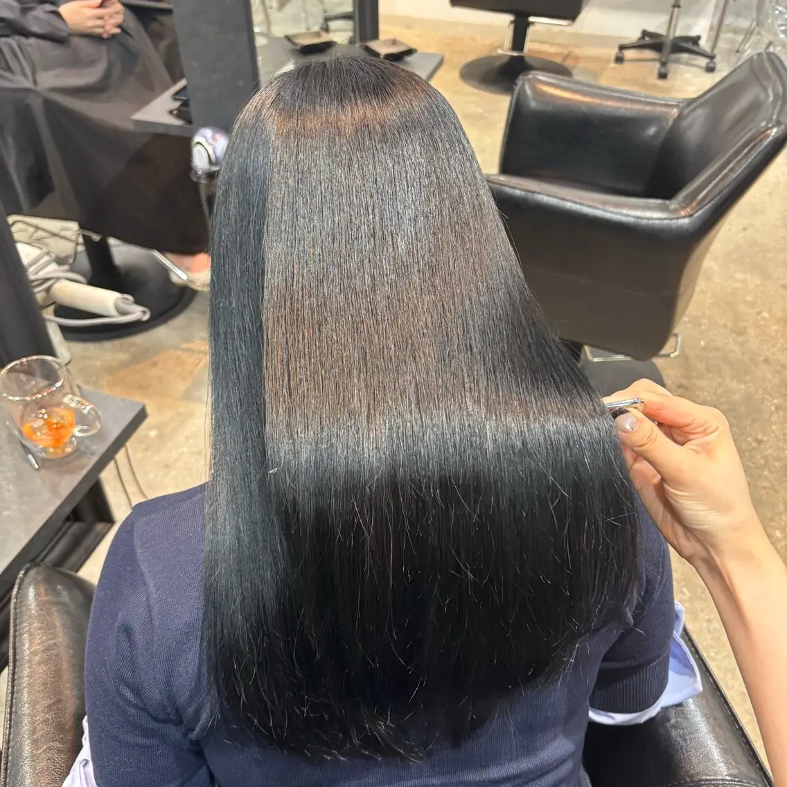 セミロング ヘアカラー トリートメント ヘアセット 艶髪カラー・縮毛矯正 ・レイヤーAsunaのヘアスタイル