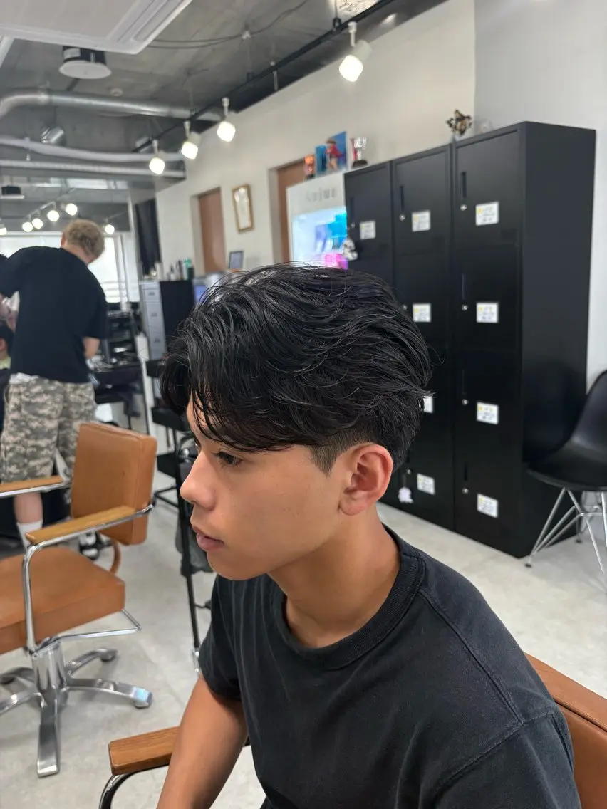 パーマ メンズ フェザーパーマ メンズパーマ メンズパーマ特化 園田 楓莉のヘアスタイル