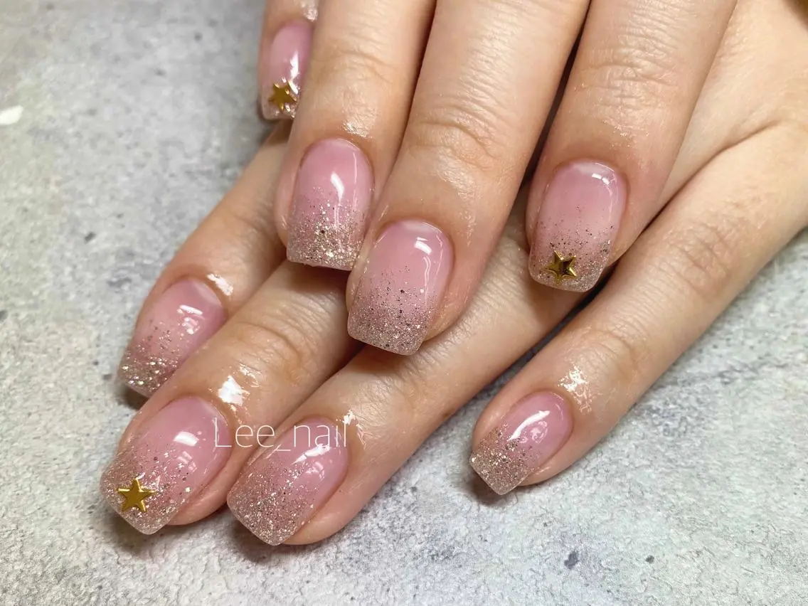 ネイル グラデーション ラメ(グリッター) ラメグラデーション Lee_ nailのネイルデザイン