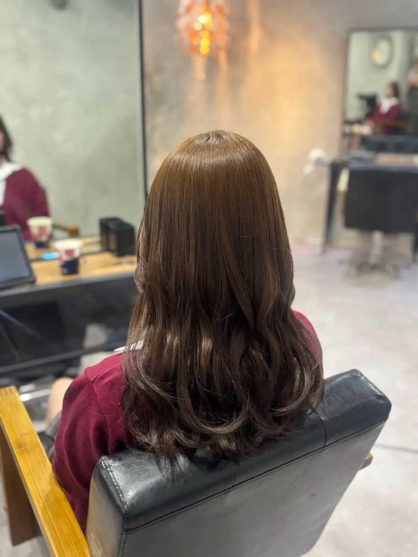 セミロング カラー ヘアカラー トリートメント 川口 夏歩のヘアスタイル