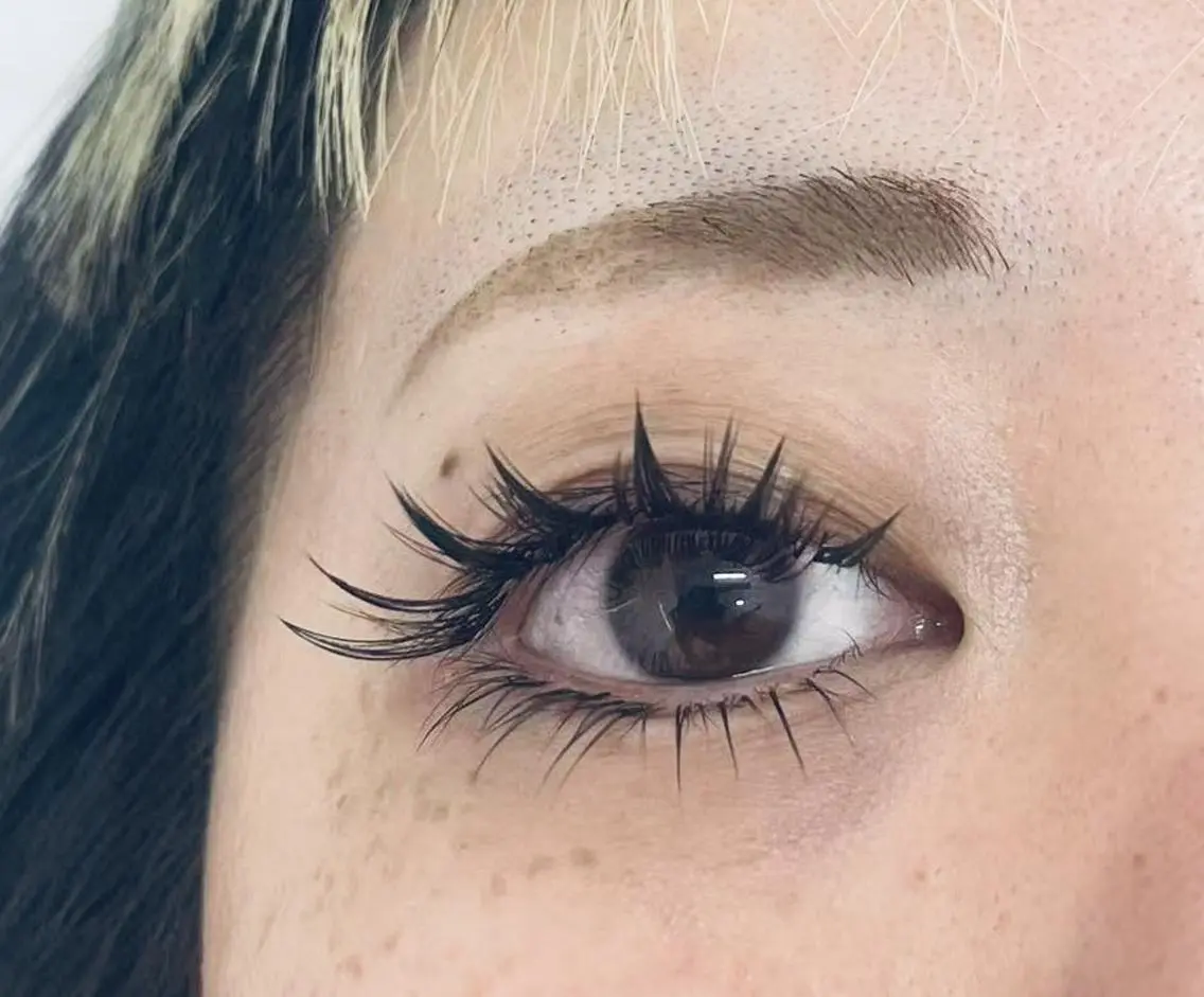 マツエク・マツパ 束感まつ毛 韓国風マツエク 下まつげエクステ ワンホンマツエク KUMI🤎Eye lash🌻新大久保のマツエク・マツパデザイン
