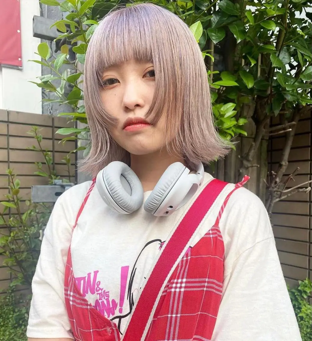 ミディアム カラー ヘアアレンジ 顔周りカット 福岡似合わせレイヤー /ウルフ/ハイトーンのヘアスタイル
