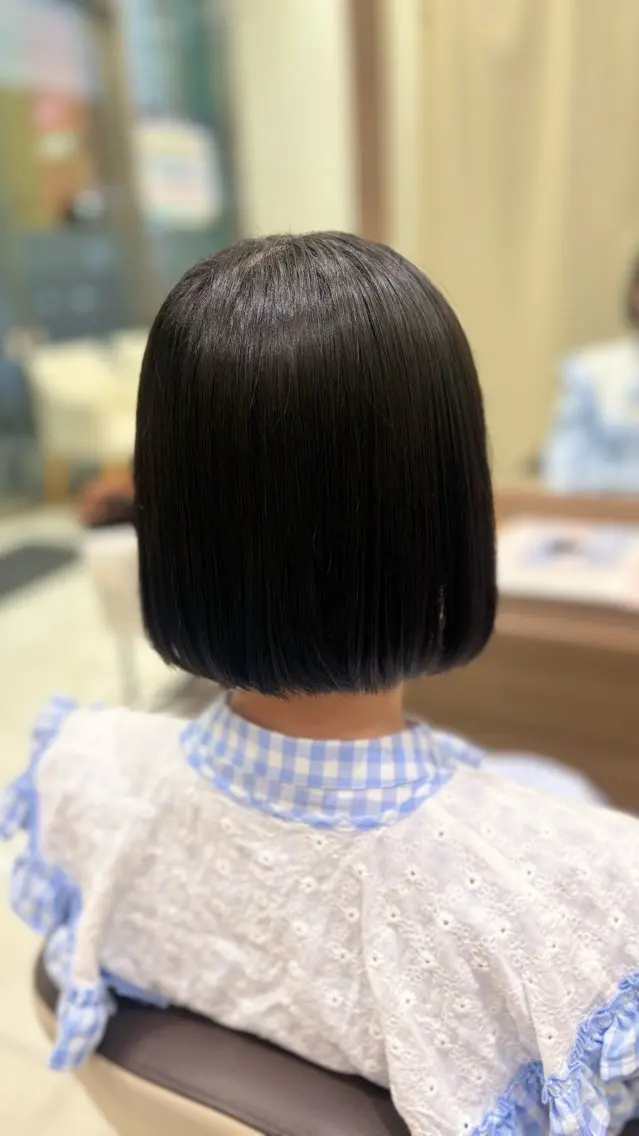 カラー 黒髪 ブルーカラー ブルーブラック ⭐️NANAMI/ /縮毛矯正/パーマのヘアスタイル