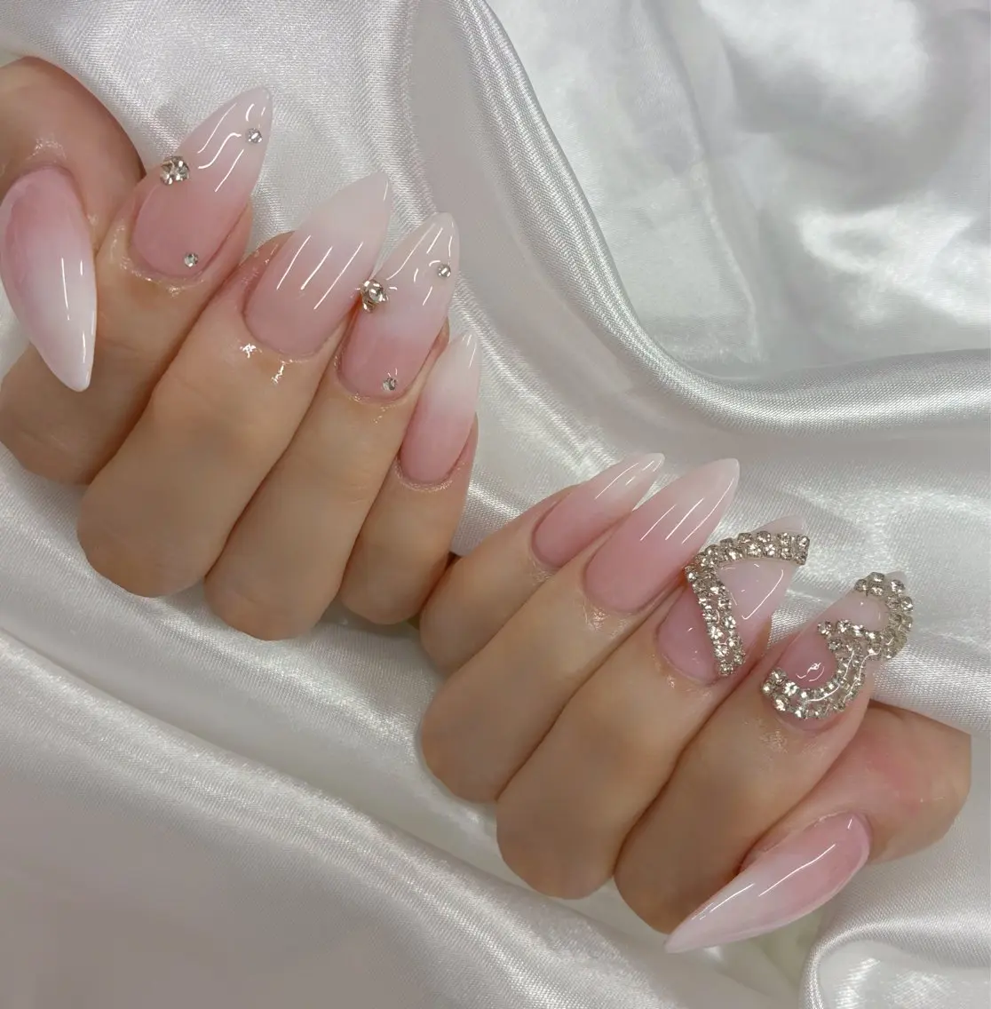 ネイル ハンドネイル ハンドケア DuLi Blinkのネイルデザイン