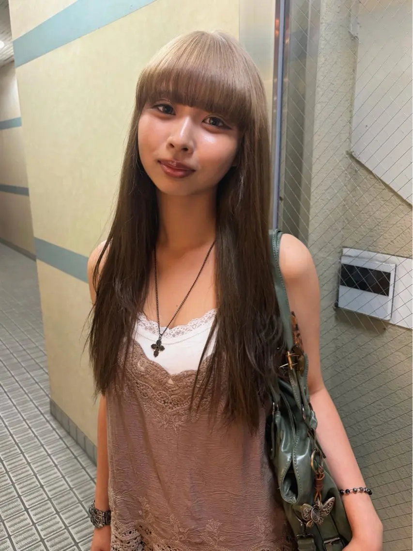ロング カラー カット ヘアカラー トリートメント 松本 雪愛のヘアスタイル