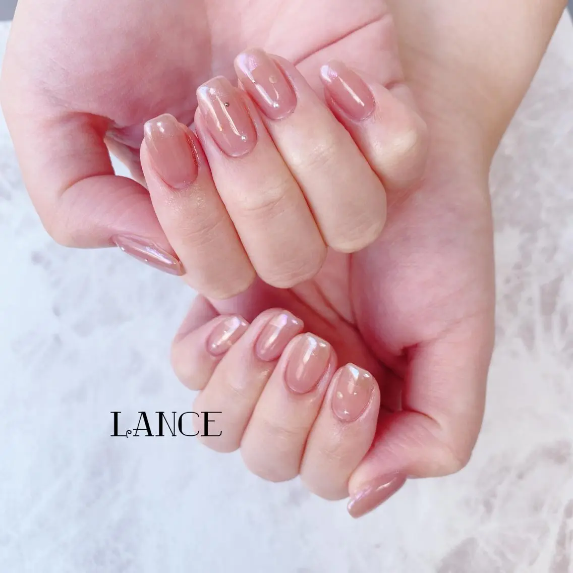 ミディアム ネイル オーロラネイル マグネットネイル ワンホンネイル 冬ネイル ハンドネイル Lance nailのネイルデザイン