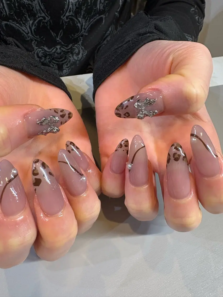 セミロング ハンドネイル MELL AOIのネイルデザイン