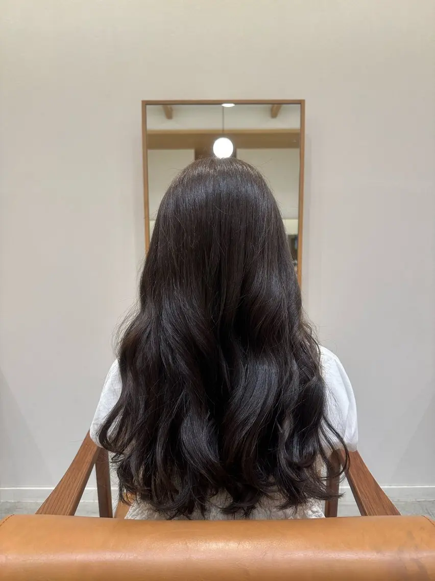 セミロング 出口 凜乃介のヘアスタイル