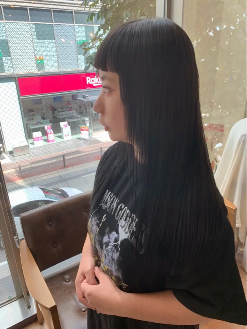 ロング ヘアカラー LITTLE _KATOのヘアスタイル