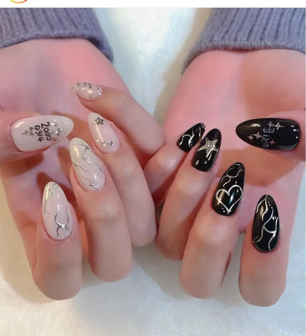ネイル フレンチネイル キラキラネイル マグネットネイル ミラーネイル ニュアンスネイル Tira Nailのネイルデザイン