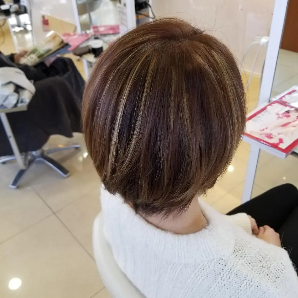カラー ショート ハイライトカラー ハイライト SALOWIN栄 高須大貴のヘアスタイル