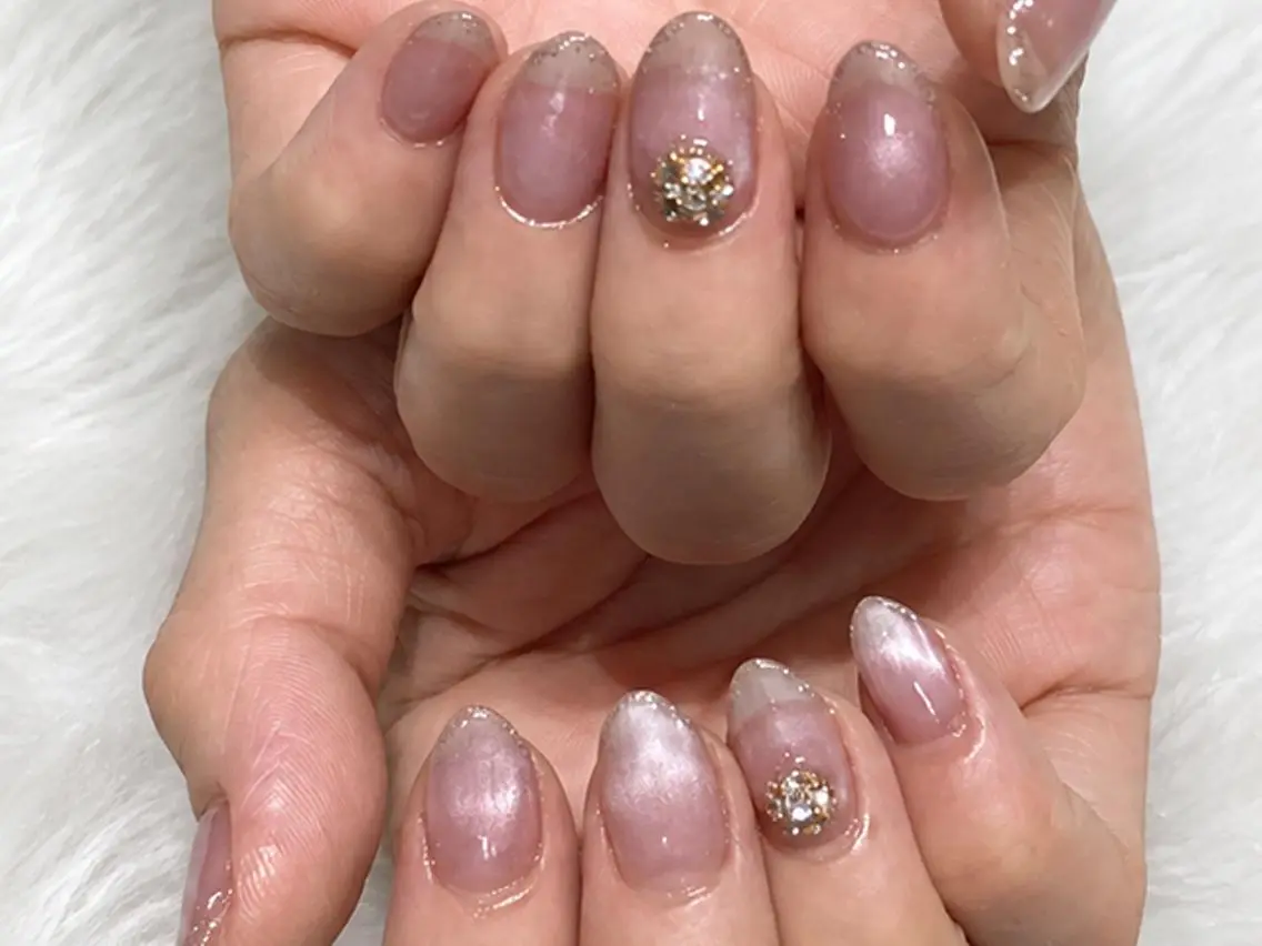 ネイル ストーンネイル ハンドネイル Yuika. Hのネイルデザイン