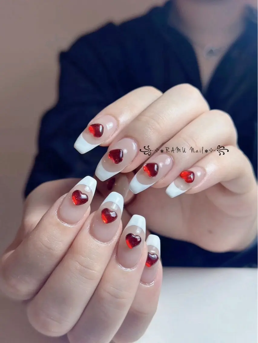ネイル キラキラネイル マグネットネイル ミラーネイル ピンク 春ネイル ハンドネイル RAMU Nail 恵比寿店のネイルデザイン