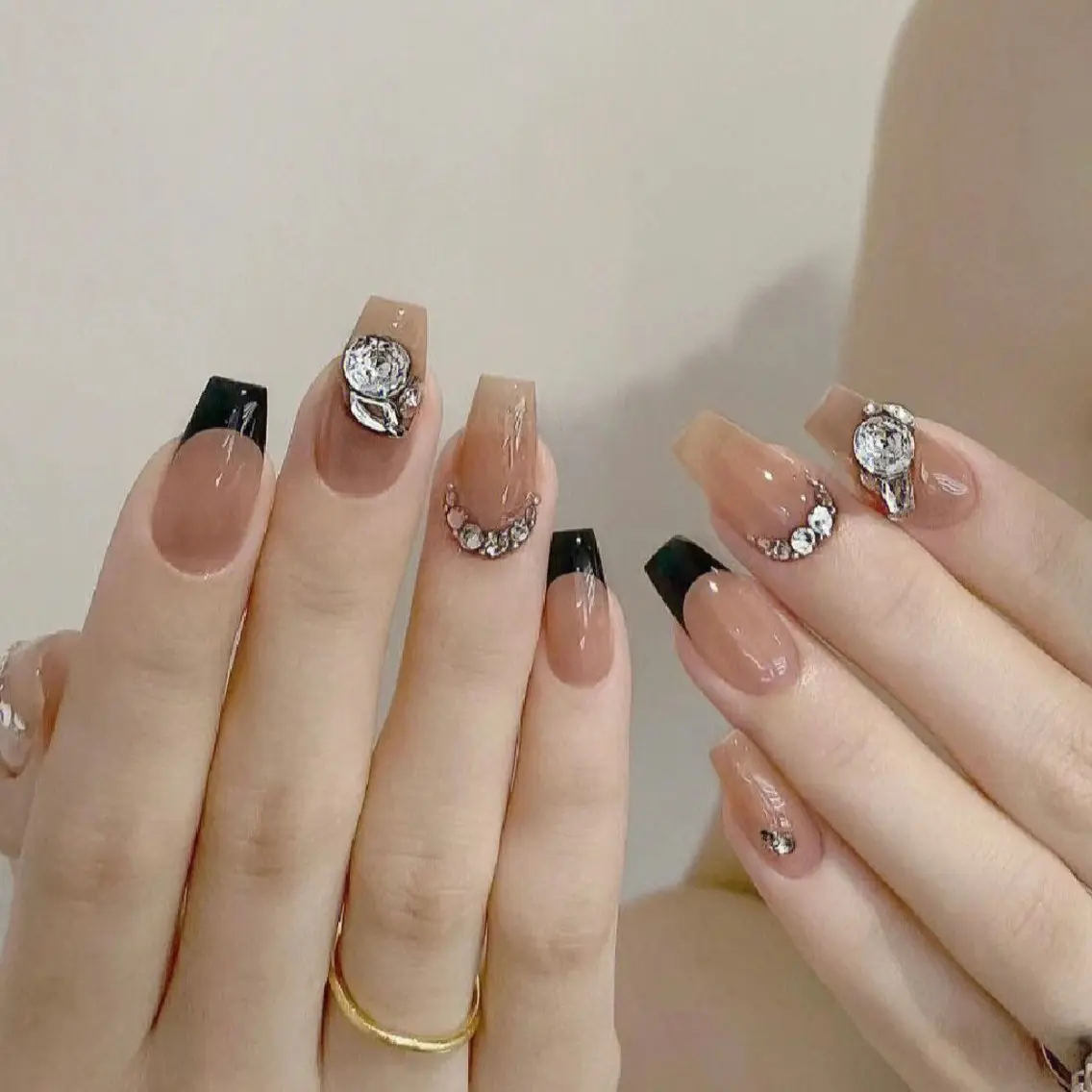 ネイル 💫🌸💕リサ nail ⭐️✨のネイルデザイン