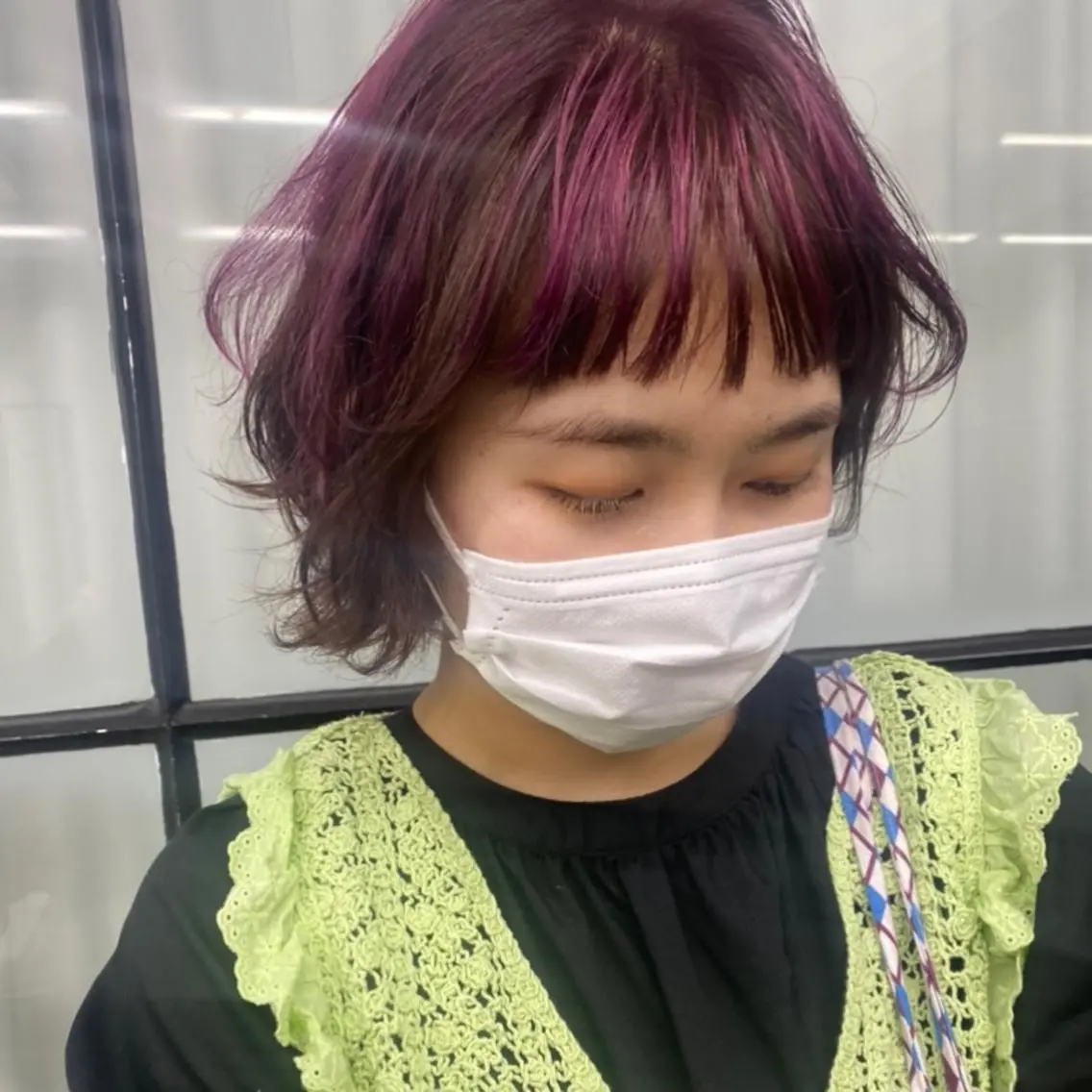 ミディアム カラー パーマ ハイライトカラー ハイライト ウルフカット 大石 沙季のヘアスタイル