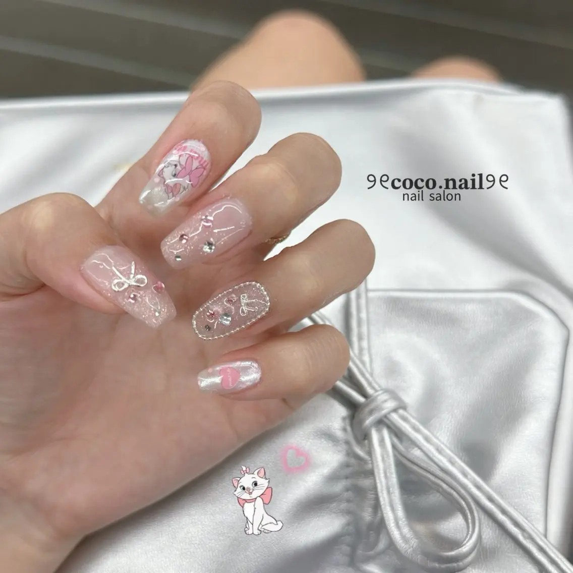 ネイル ハンドネイル フットネイル lili.nail y2k/長さ出しのネイルデザイン