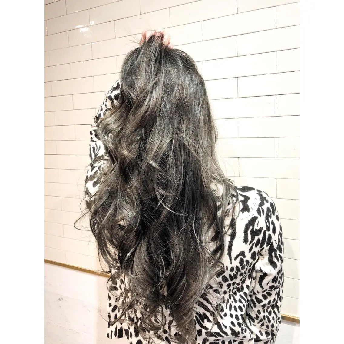 ロング EIGHT plum TOKIOリミテッドのヘアスタイル