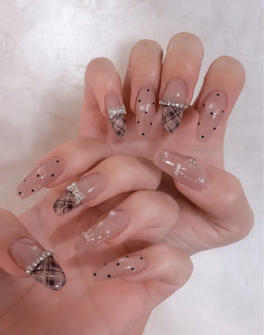 ネイル テティアロマ🌷 ミナのネイルデザイン