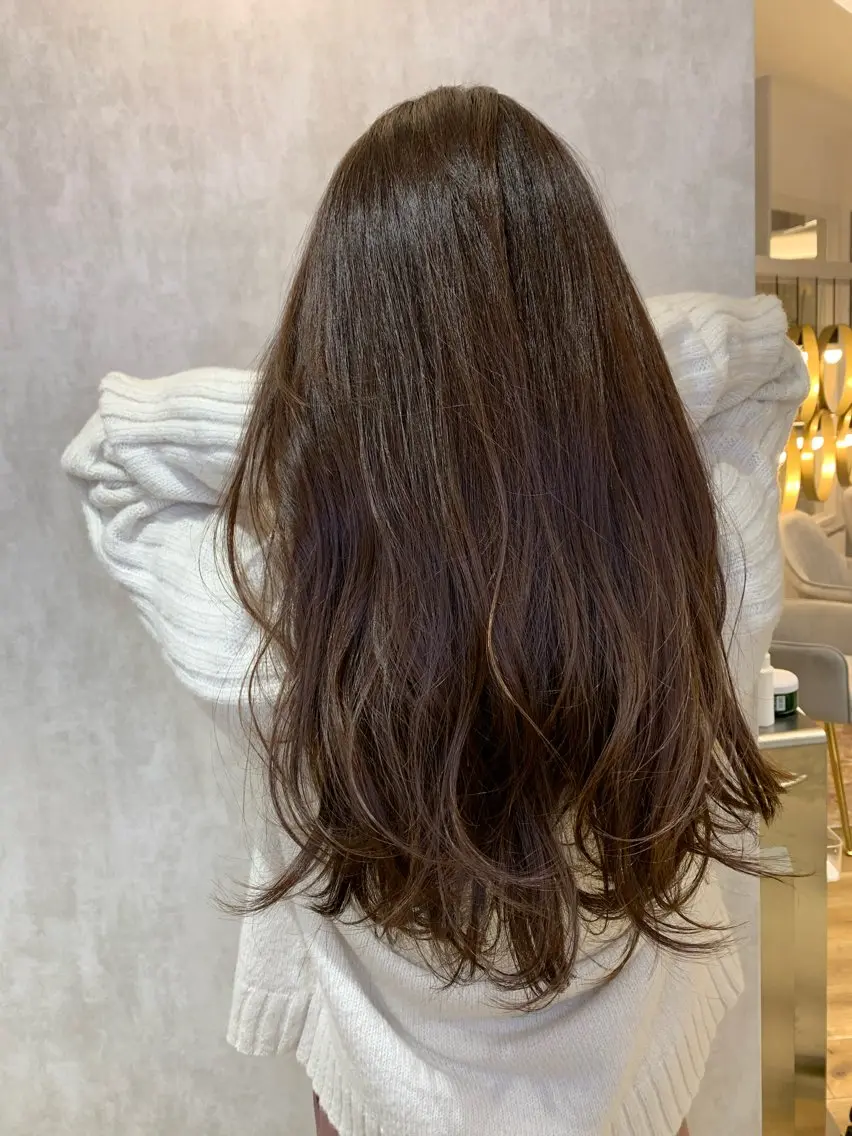ロング カラー ベージュカラー ROI 🫧KANAMIのヘアスタイル