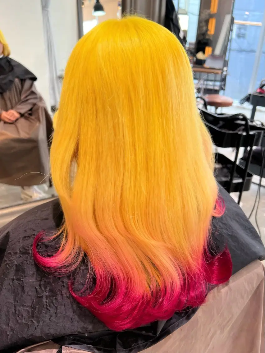 セミロング カラー ヘアアレンジ 🎀ハイトーン・艶 カラー HANA🎀のヘアスタイル