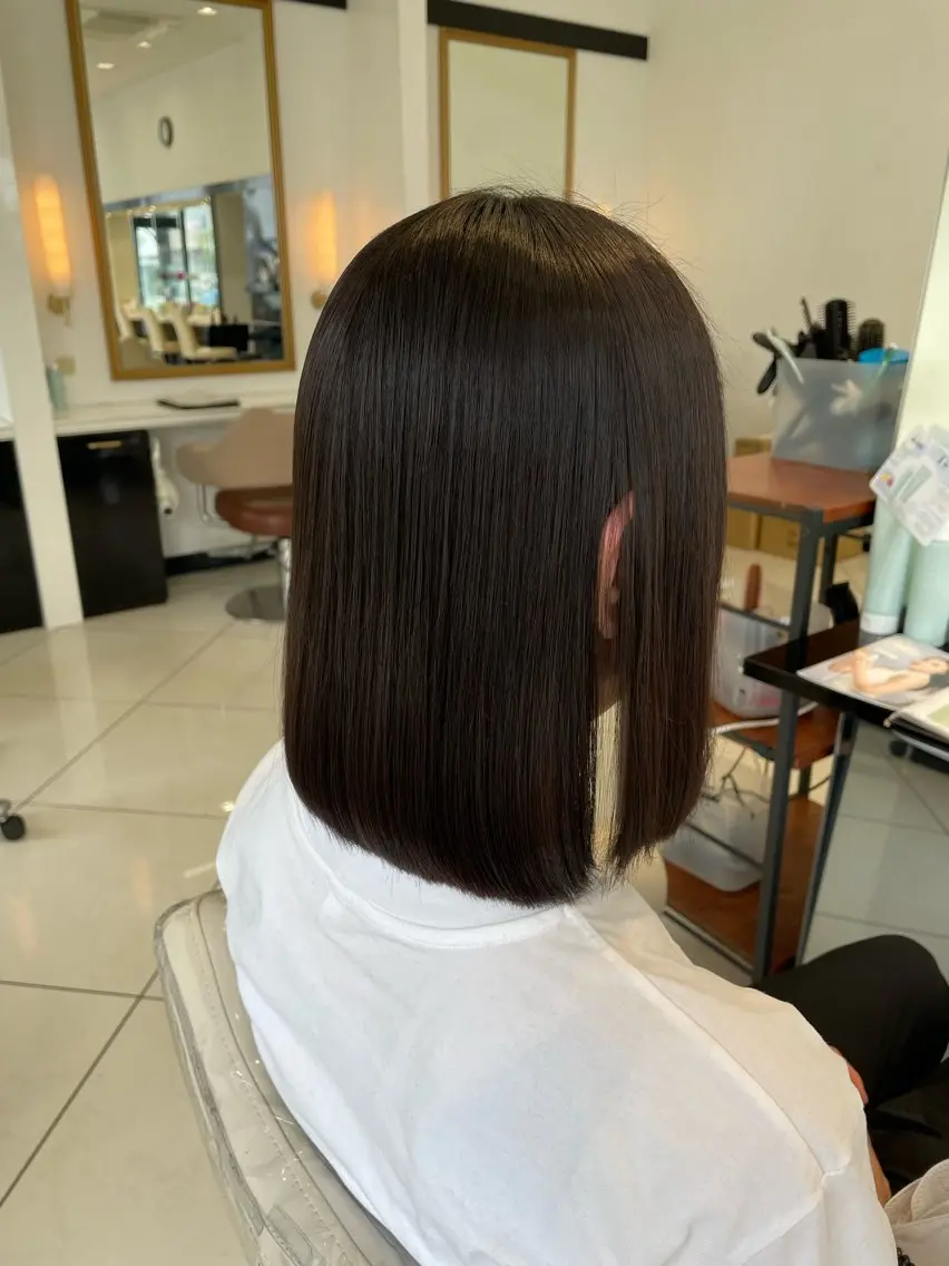 ショート 縮毛矯正 岡田 蓮美のヘアスタイル