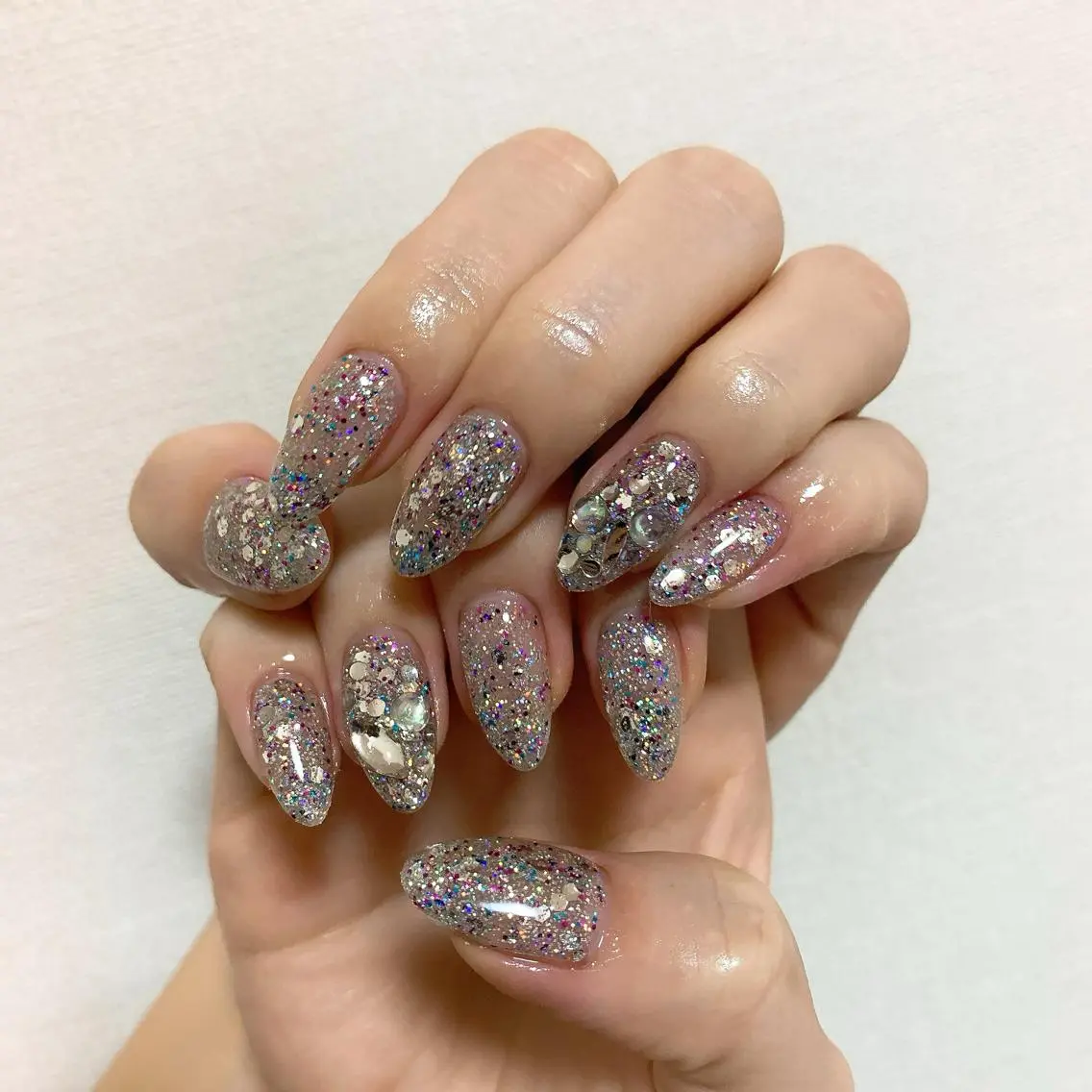 ネイル アートネイル キラキラネイル ハンドネイル vivi nailのネイルデザイン