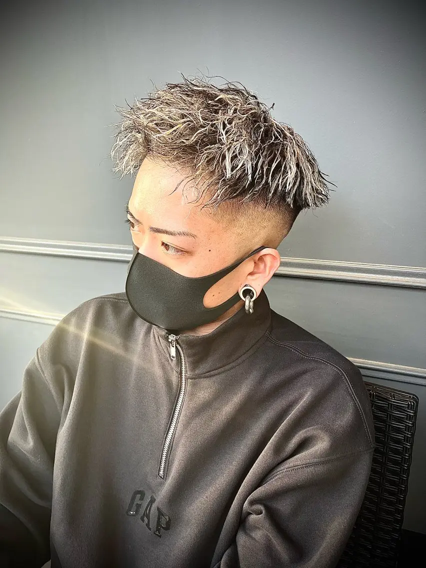ショート カラー パーマ ヘアアレンジ メンズ メンズメッシュ メッシュ カット ヘアカラー パーマ ヘアセット men'slapis YUTOのヘアスタイル
