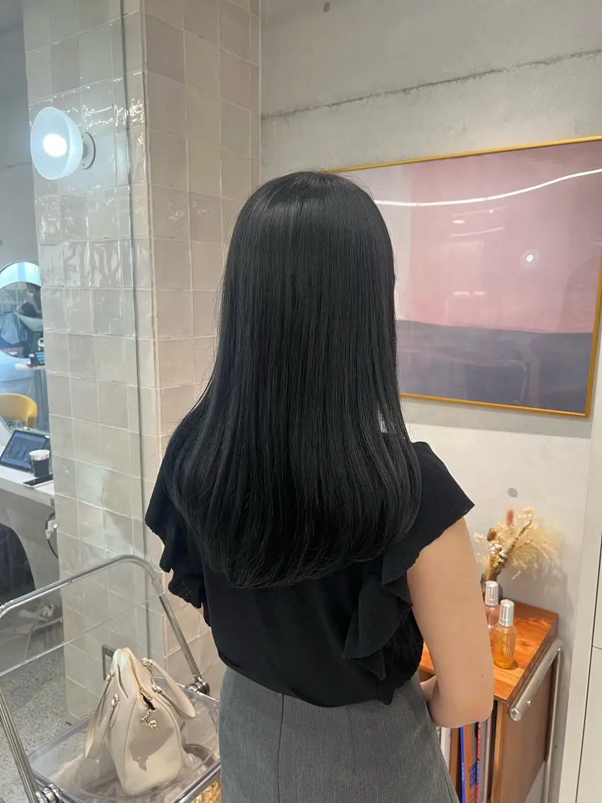ロング カラー 黒髪 透明感カラー レイヤーカット カット ヘアカラー トリートメント 韓国ヘア☁️ mitsukiのヘアスタイル