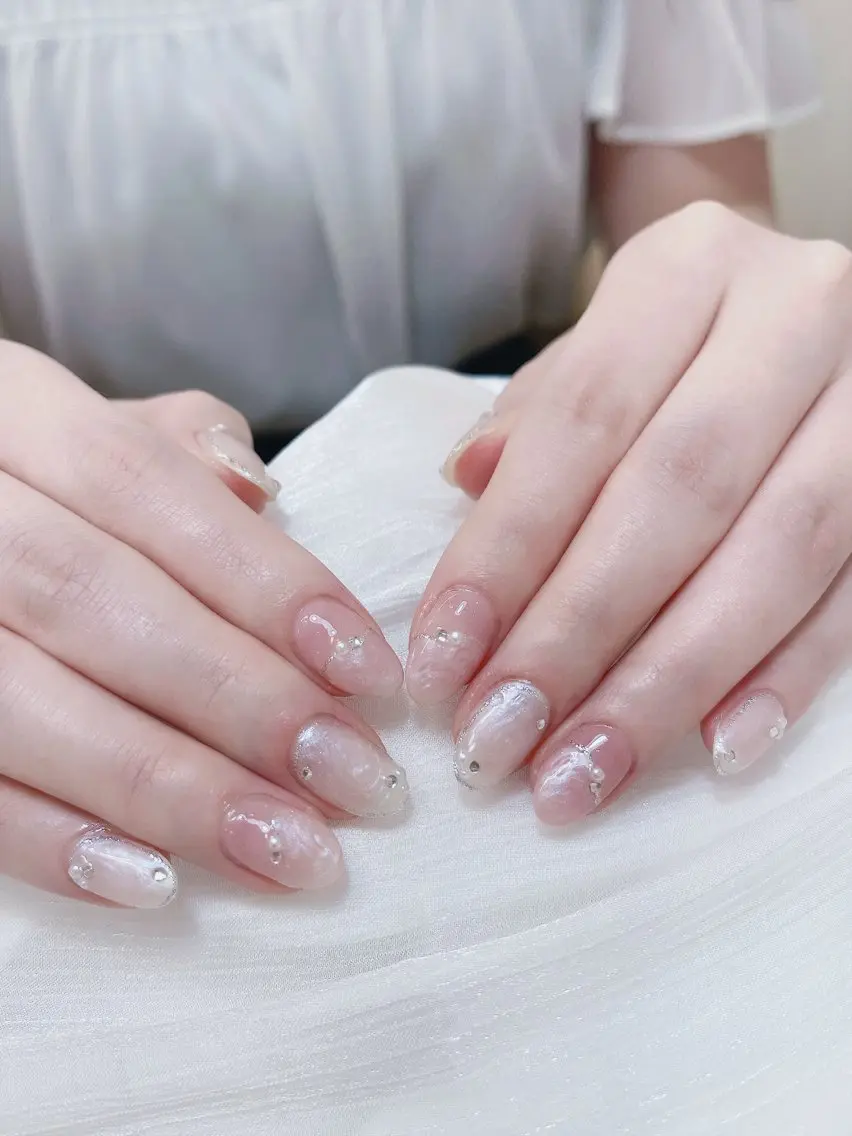 ネイル チークネイル フレンチネイル グラデーション キラキラネイル 韓国ネイル ハンドネイル DUO   MI nail salonのネイルデザイン