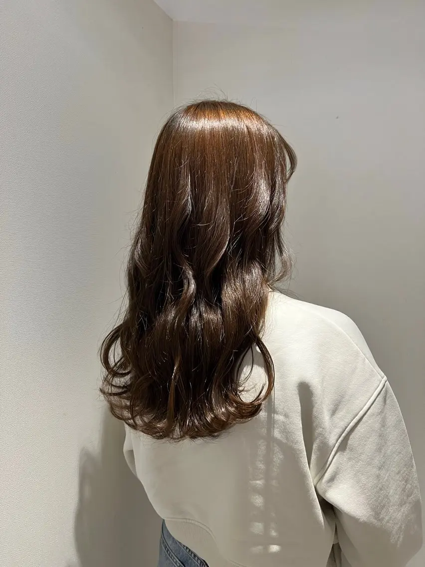 （⭐️格安⭐️）半額以下！！平日13時​〜​17時まで限定🥰艶感カラー🩵➕高保湿トリートメント✨の写真