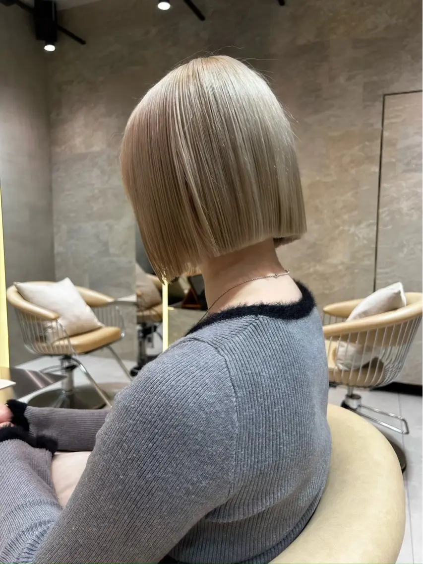 ミディアム カット ヘアカラー トリートメント 🦋高屋敷陸🦋 レイヤー/ハイトーンのヘアスタイル