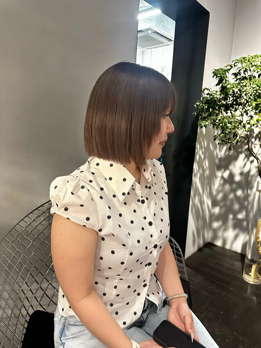 ミディアム 西 美羽のヘアスタイル