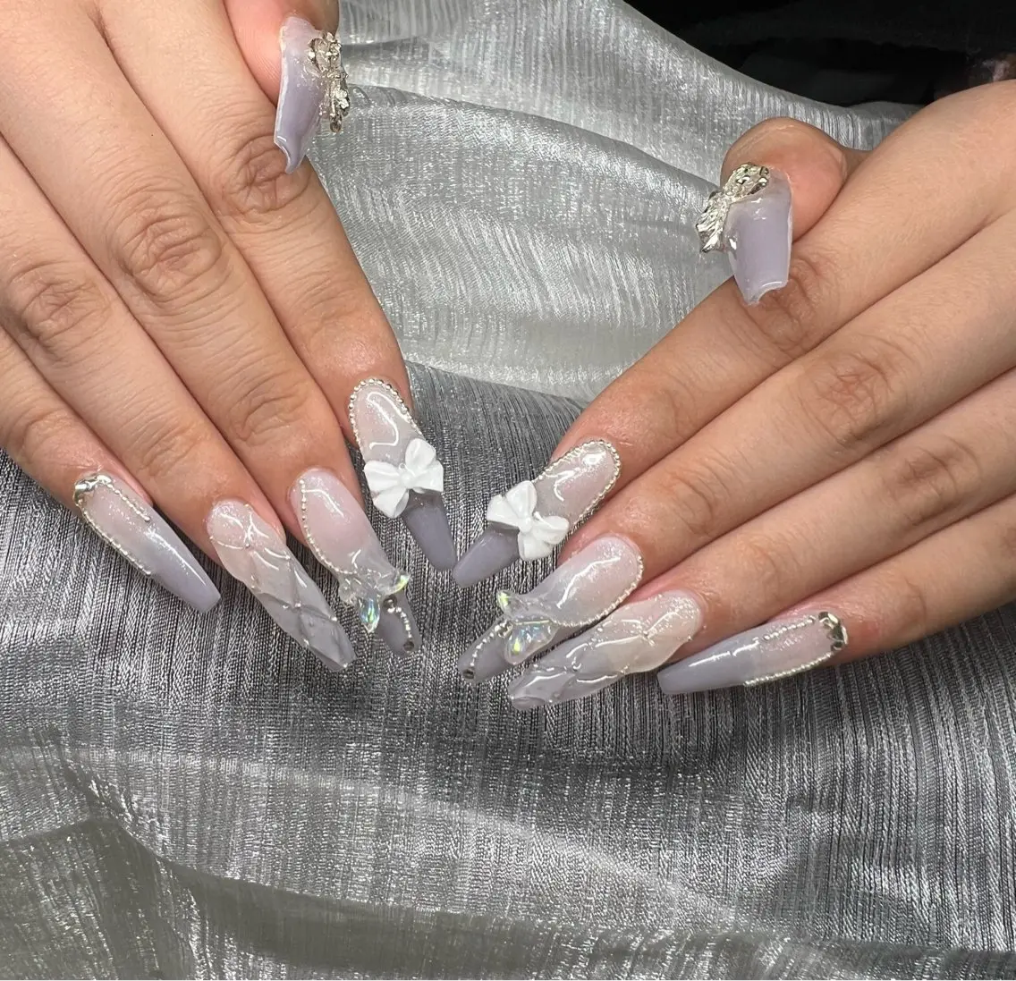 ネイル オーロラネイル チークネイル 長さ出し フットネイル フレンチネイル Lee Nails チップ長さだし専門店のネイルデザイン