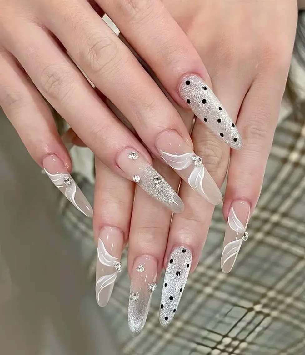ネイル ハンドネイル Minette nailHuongのネイルデザイン