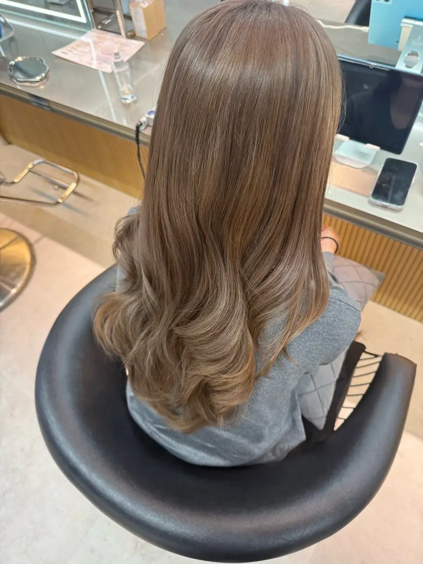 セミロング カラー 透明感カラー グレージュ レイヤーカット カット ヘアカラー トリートメント ✨レイヤー/韓国 ヘア/✨ハルのヘアスタイル