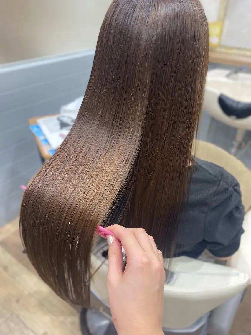 ロング 山口 栞奈のヘアスタイル