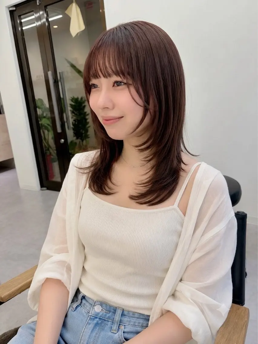 ミディアム 顔まわりレイヤー 顔周りカット レイヤーカット 三村 友華のヘアスタイル