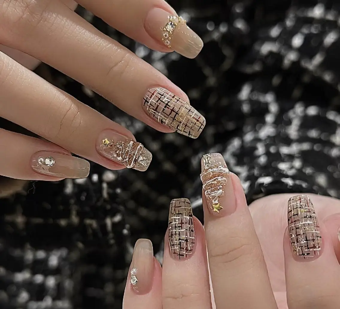 ネイル ハンドネイル ハンドケア 🍑 momo_nailのネイルデザイン