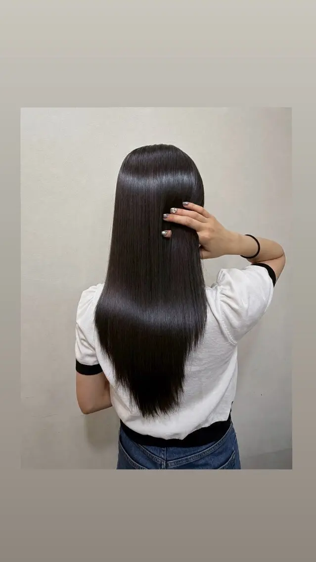 ロング カラー ブラウンカラー ダークブラウン ここね/暗髪/ 縮毛矯正/モデル募集のヘアスタイル