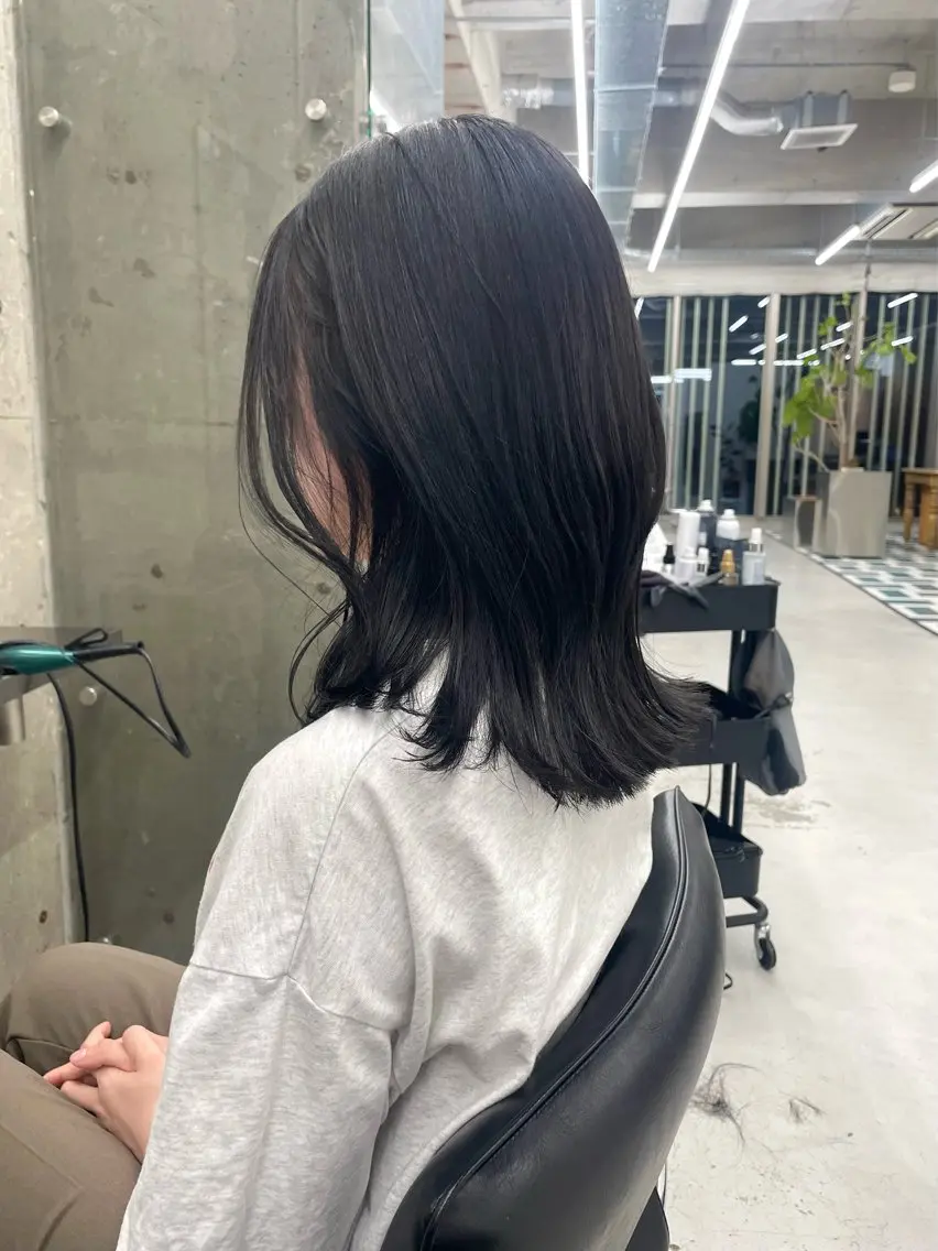 ミディアム カラー カット ヘアカラー トリートメント RIN🎀レイヤー/ ボブ/オリーブカラーのヘアスタイル