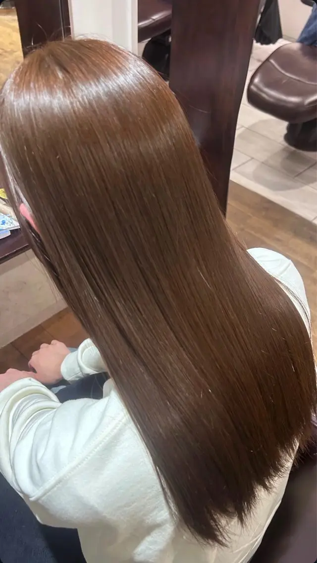 セミロング チョコレートブラウン 髪質改善 ヘアカラー トリートメント 木村 胡土のヘアスタイル