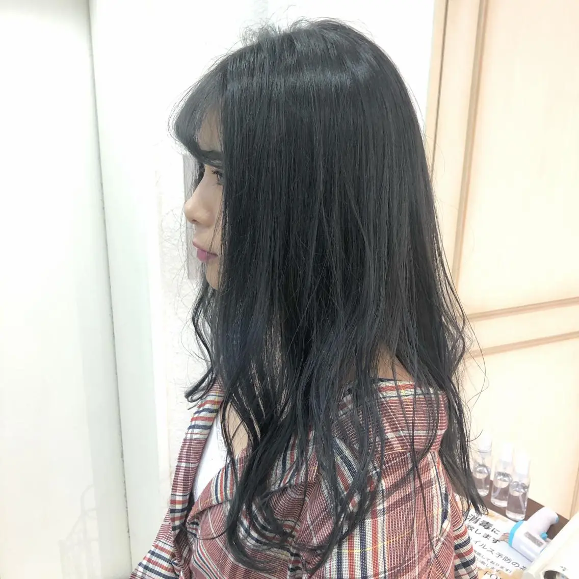 ロング カラー TRENCH 相澤 果歩のヘアスタイル