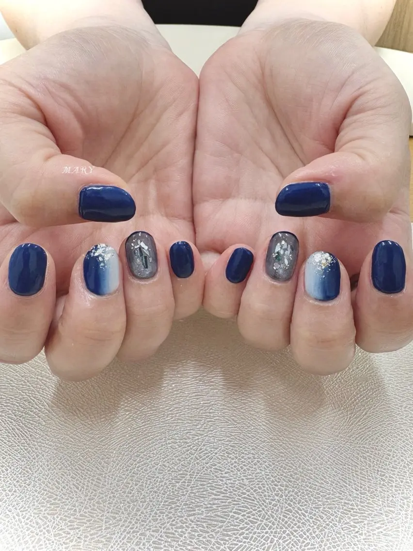 ネイル グラデーション キラキラネイル マグネットネイル ニュアンスネイル ワンカラーネイル ハンドネイル Mary nail .narumiのネイルデザイン