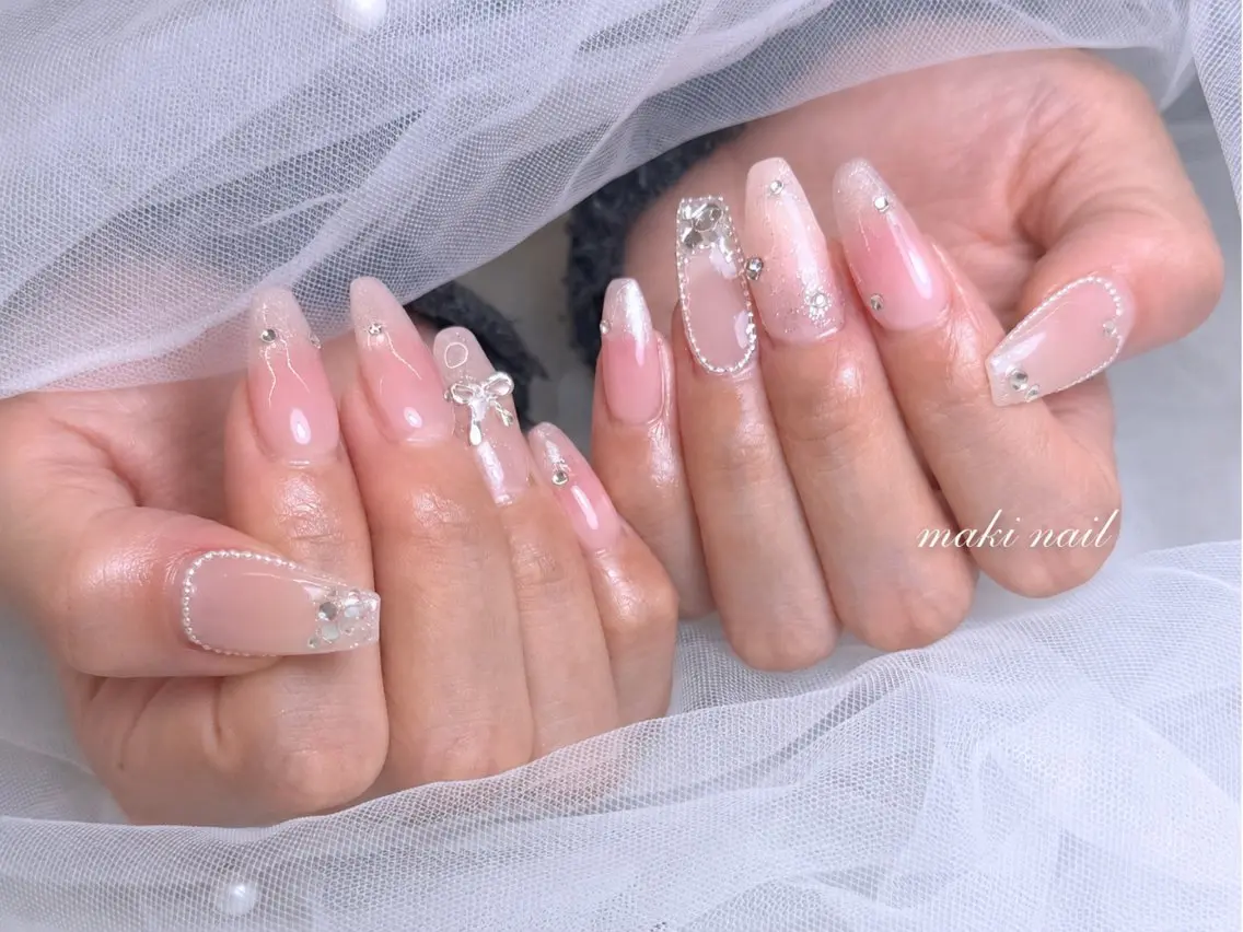 ネイル チークネイル ハンドネイル MAKI🌸堺筋本町 ガーリー/綺麗めのネイルデザイン