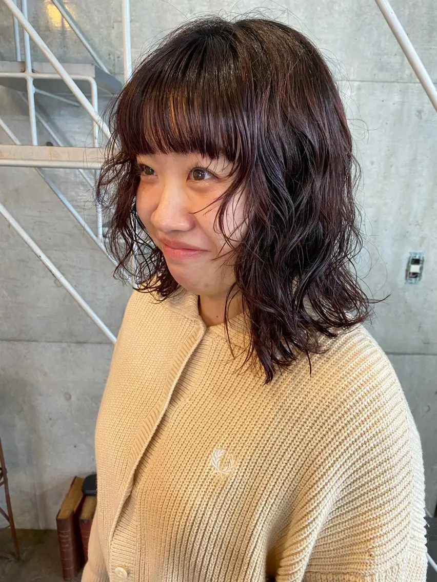 ミディアム ミディアムパーマ 似合わせカット カット ヘアカラー モリモト サナのヘアスタイル